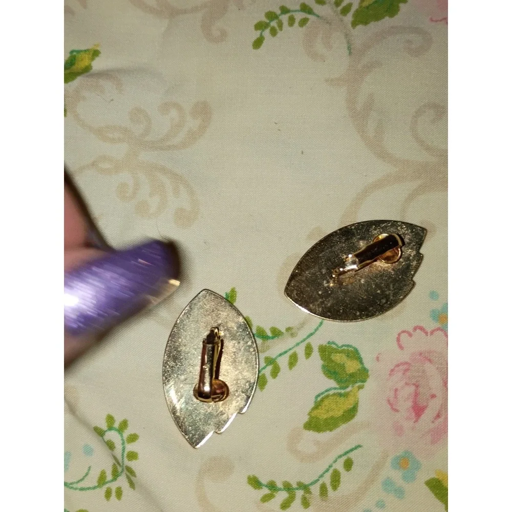 Tri Tone Rose Gold‎ Tone Leaves Avon? Unmarked Summer Clip Earrings 1 3/8 Inch